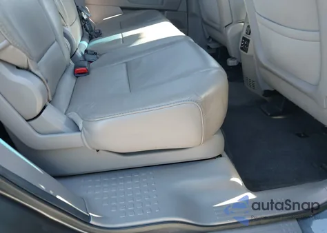 2013 Honda Pilot Ex-L z USA, uszkodzony, nr VIN 5FNYF3H67DB010477